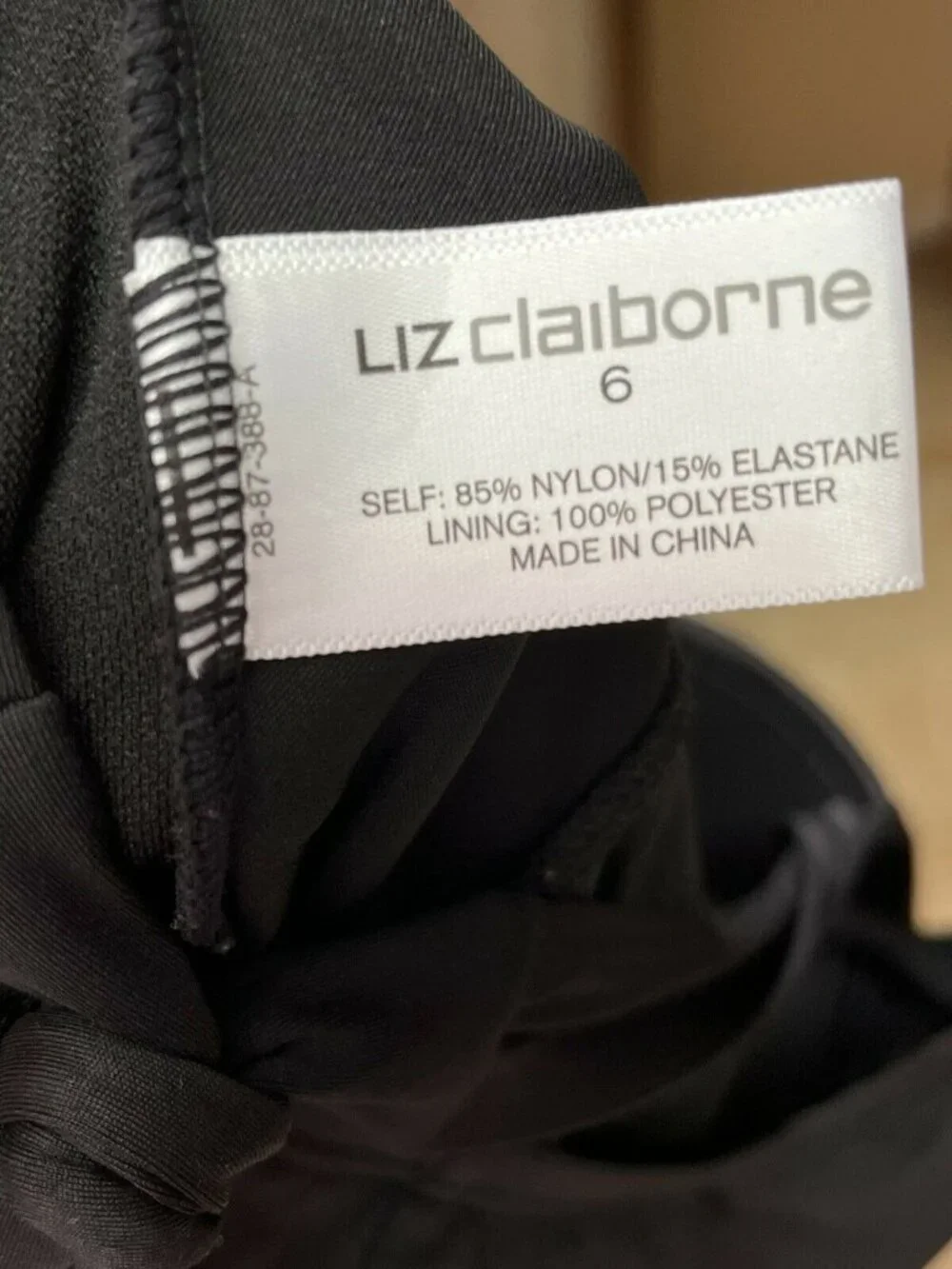 Liz Claiborne- Womens Sweetheart Maillot 1-Pc Swimsuit size: 6 Black U8-19